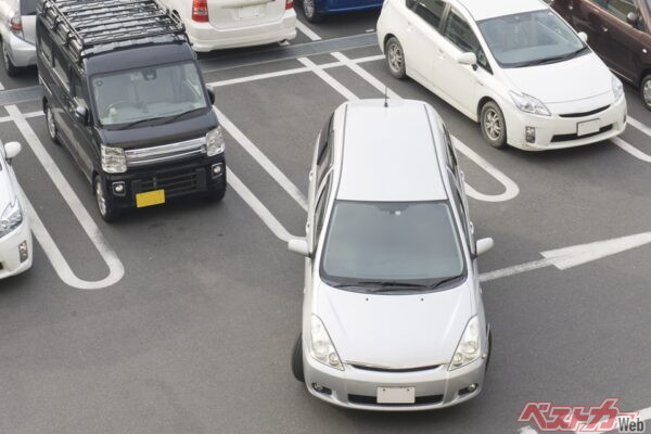 上手い人はみんなやってる! 派手さゼロでも「同乗者の信頼度が爆上がりする」運転術