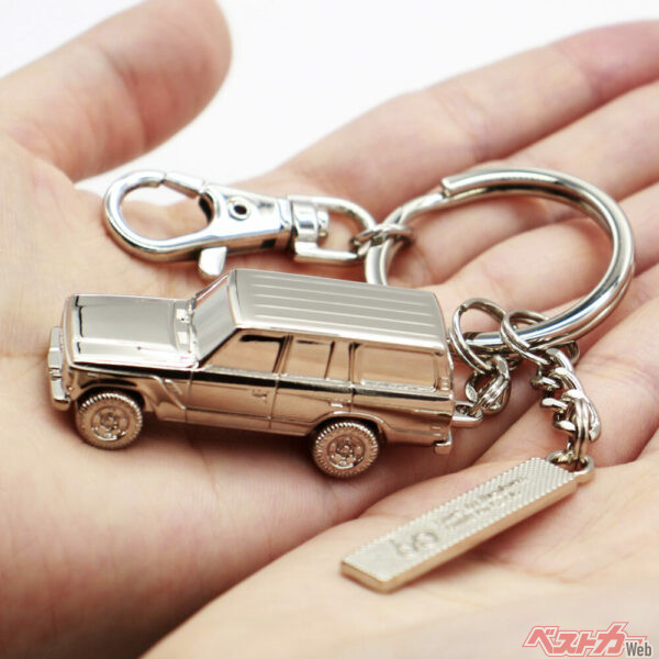 「TOYOTA LANDCRUISER 60」3Dキーリング