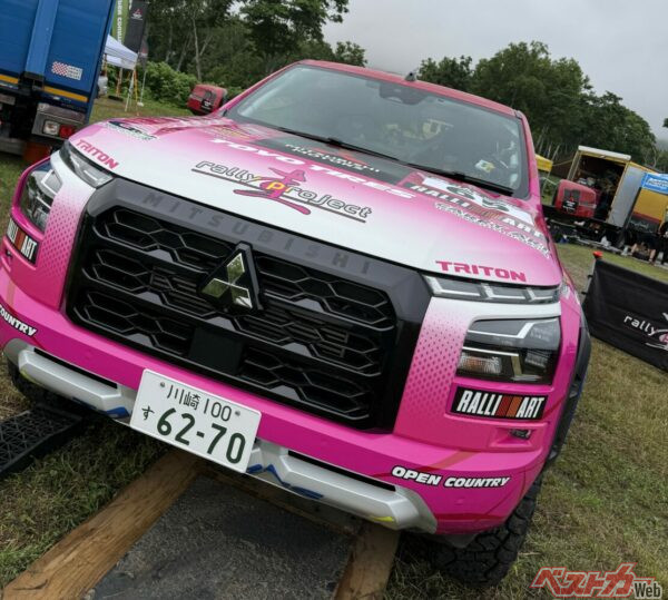 竹岡選手のトライトンももちろんオプカンを履くぞ！