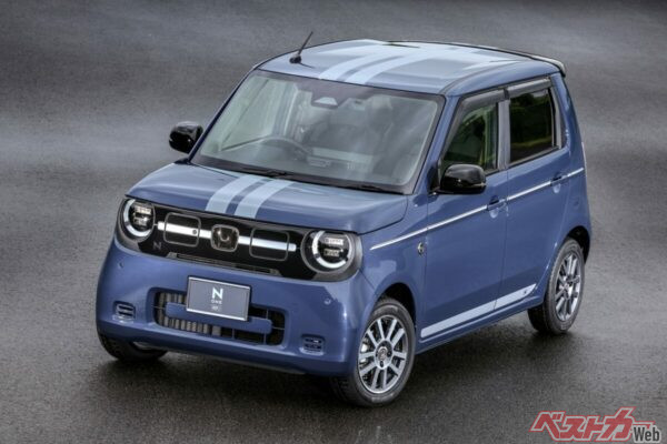 レーシングストライプのデカールがかっこいいホンダアクセス純正アクセサリー装着N-ONE e: