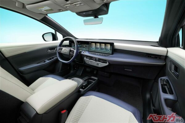 新型リーフのインテリア