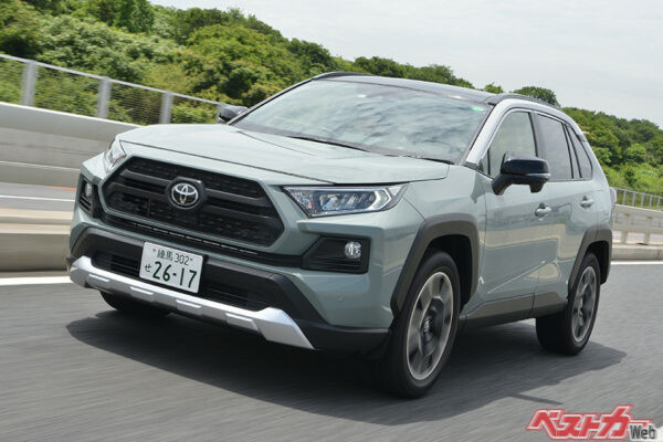 RAV4などに搭載されｔれいるA25FKS型ダイナミックフォースエンジンはロングストローク化することで低回転域のトルクを確保しつつ、高回転での出力も得られるように設計されている