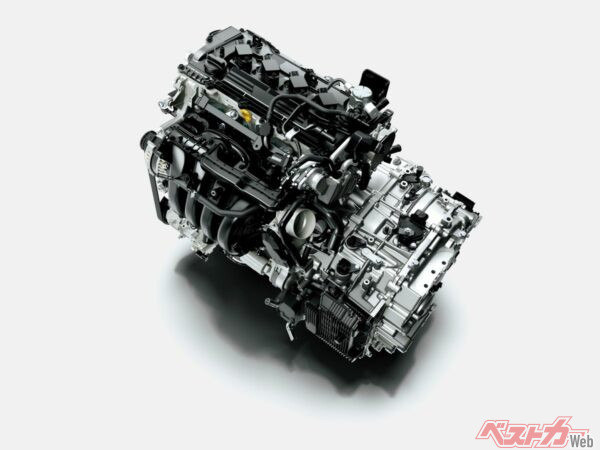 2L直列4気筒エンジンだけでなく、パドルシフトの廃止も非常に残念