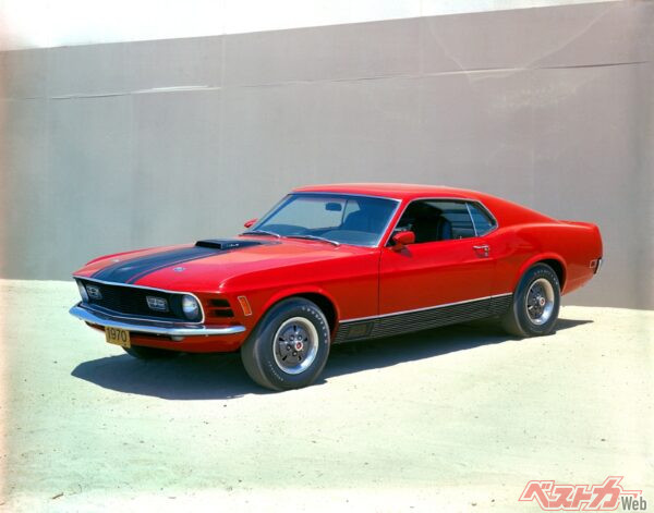マスタングの初代後期型。日本では”マッハ1”と呼ばれた「Mach1」。当時の日本にはない大排気量エンジンと性能は憧れの存在だったらしい