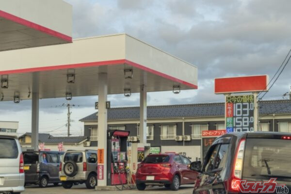 給油しないで返却って許されるの!? レンタカー店の給油トラブル3選
