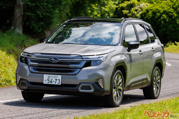 スバル フォレスター（404万8000～459万8000円）。全長4655×全幅1830×全高1730mm、2.5L、水平対向4（160ps/21.3kgm）＋M（119.6ps）