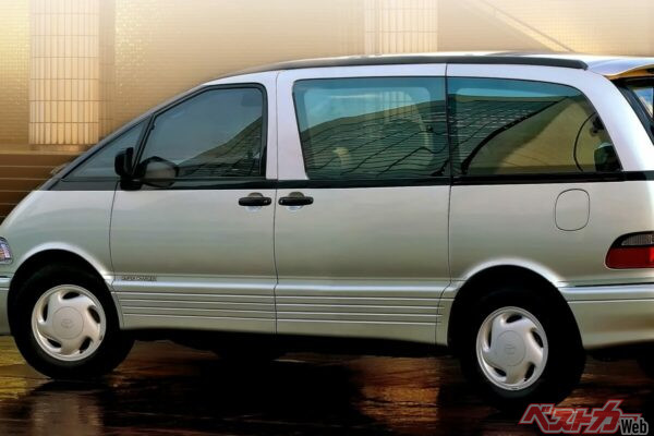 トヨタ エスティマはトヨタが挑んだ“ミニバンの革新”から生まれた「天才タマゴ」【愛すべき日本の珍車と珍技術】