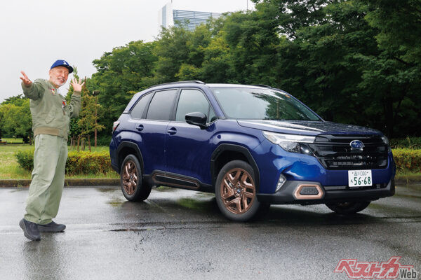 今回テリーさんに試乗していただいたのは、2025年4月登場のスバル フォレスター