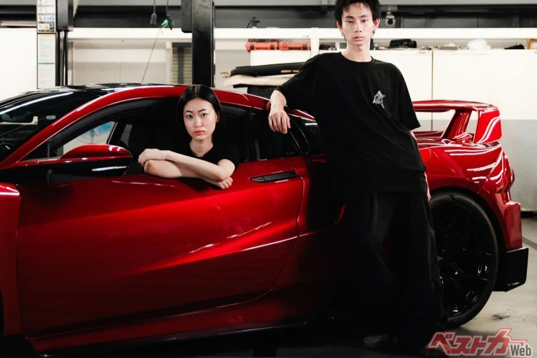 ARTA MECHANICS×Peaches. のコラボ！ ファッションとクルマが交わる