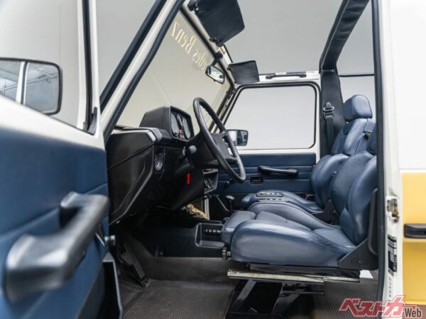 インテリアも特別な仕立てになっていた300GD。一体どういう価格設定だったのかが気になるところ。