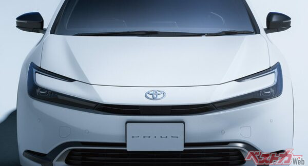 新型プリウスのフロントマスク