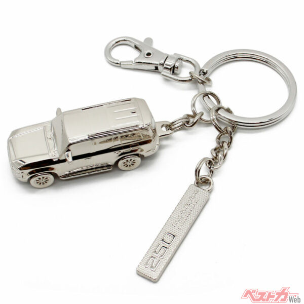 プレートの方はシリアルナンバー刻印入り