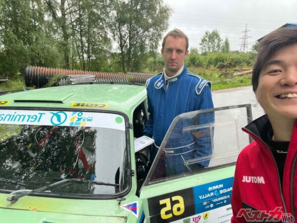 終止(?)笑顔がやまなかった新井選手。新井選手の文章からは楽しさが伝わってくる! これもラリーの魅力!