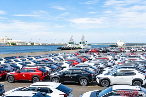 製造現場目線では、フロアマットの標準化というのは夢のまた夢(あんみつ姫@Adobestock)