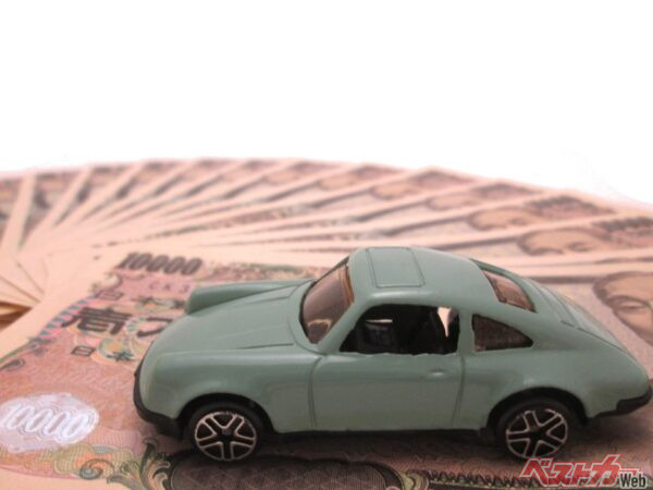 　実は新車の値引きには、「お得に変えた」という消費者感情以外にも、売り手がアレを判断する時の大事な要素が含まれている（BBuilder@Adobestock）
