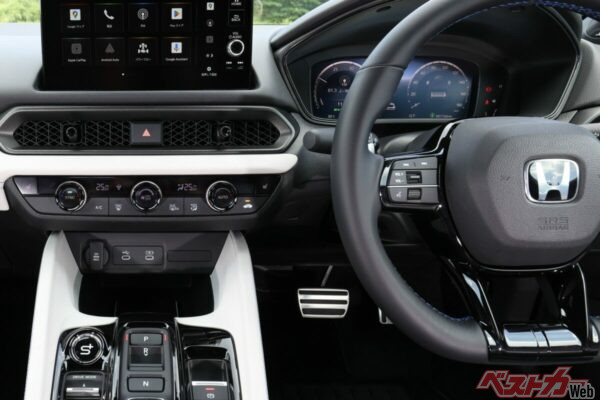 2025年9月4日に発売のホンダ プレリュード。USBポートがタイプC用になったと話題。そのうちアクセサリーソケットもなくなっていくのか？