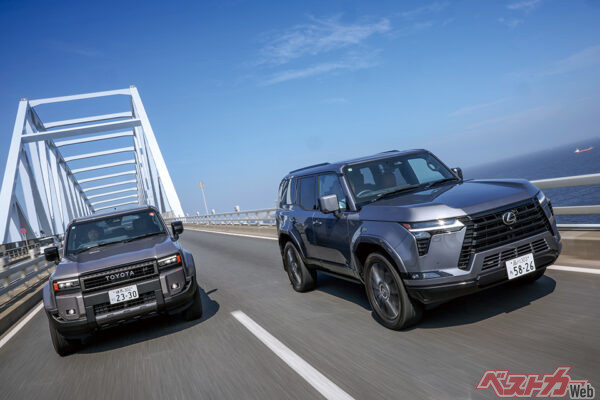 レクサス GX（右）とランクル250（左）。ランクル初採用の電動パワーステアリングで操舵フィールは軽快