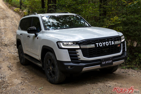 よりタフな悪路走破性を追求したモデルがGR SPORT