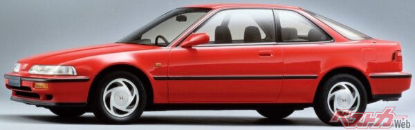 1989年誕生の初代「インテグラ」。トップグレードの「XSi」にはB16A型VTECエンジンを搭載。最高出力はリッターあたり100馬力の160ps（MT車）を達成していた