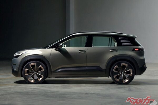 サイドから見たショット。デザインもよく、お手頃な値段を実現しようというのだから期待しかない