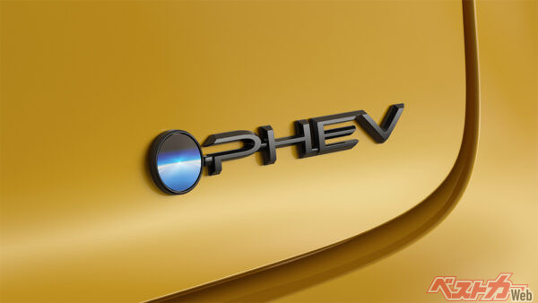バックドアエンブレムPHEV（ブラック／2025年7月 一部改良・特別仕様車設定時の公式画像より）