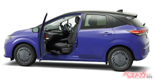 日産 ノート 助手席回転シート（2025年8月 一部仕様向上実施時の公式画像より）