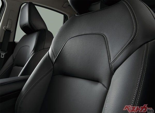 日産 AUTECHLINE 専用シート（2025年8月 一部仕様向上実施時の公式画像より）