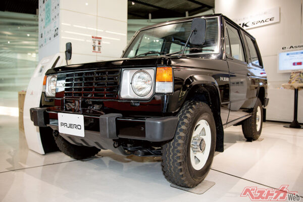 三菱 パジェロ(初代・1982年登場)。乗用車のように扱いやすく、四駆ブームの牽引役として確固たる地位を確立