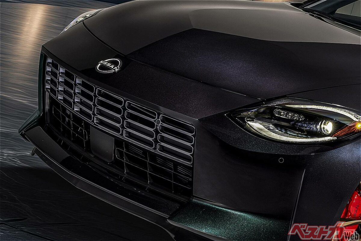 TWIN TURBO」のデカールに涙!! 「Zヘリテージエディション」は日本で