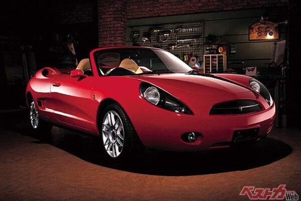 ベースとまったく違う個性的デザイン