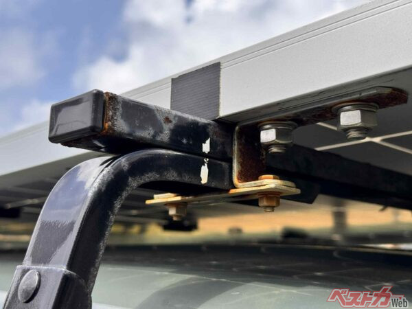 潮風の影響もあってかフレームがサビサビに