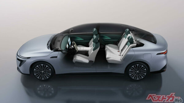 強みとして宣伝しているだけあって内装、とくにシートのAI調節機能は現地でも絶賛されている模様