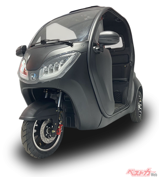 フラッグシップモデルのNEO-ONE。赤キャリパーと穴あきディスクローターの前輪がなかなかかっこいい