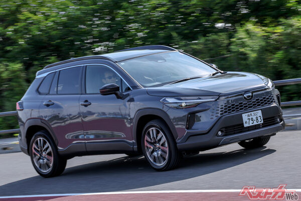 トヨタ カローラクロス（276万～368万9000円）全長4490×全幅1825×全高1620mm、1.8L、直4（98ps/14.5kgm）＋M（95ps）