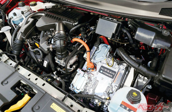 1.2L、直3（82ps/10.5kgm）+136ps/30.6kgmのモーターを組み合わせる