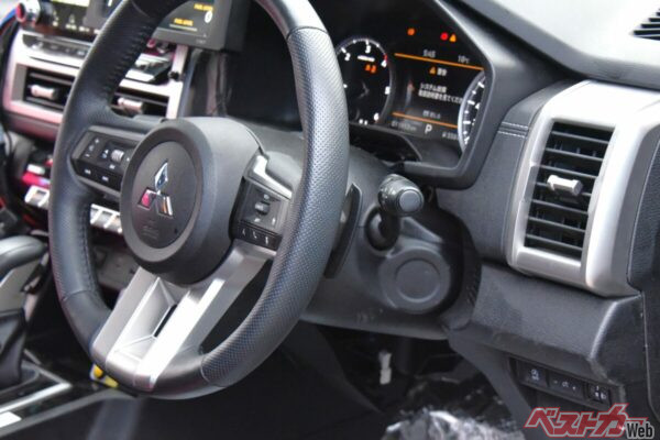 ATの制御変更とパドルシフトの採用によって、ドライバーの操作負担は大幅に軽減された