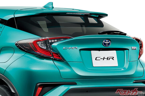 遅いからって煽るのやめて！　トラックの死角は乗用車の比じゃないの!!　クルマの大小で変わる死角