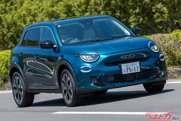 フィアット 600（価格：365万～419万円）。マイルドハイブリッドで「e」よりもはるかにリーズナブルに