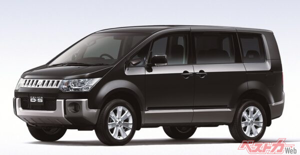 ハッタリが利く!!　イケオジ感マシマシの100万円以下中古車4選