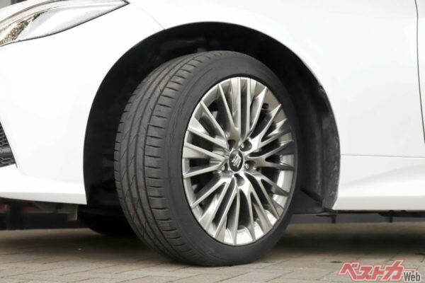 高級サルーン向けタイヤも競合がひしめくが、このベンタスエボは申し分ない性能であった。それでいてお手頃価格というから気持ちは動きまくり!!