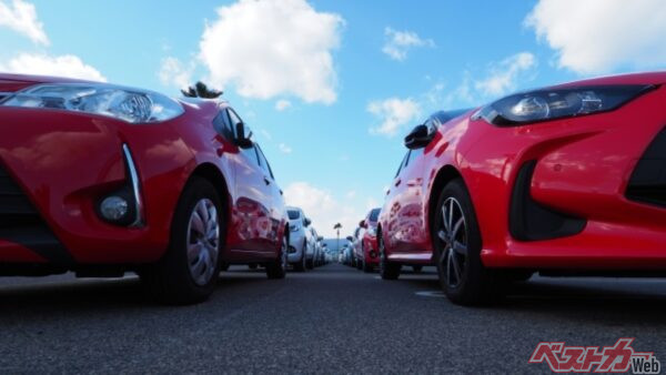 車種おまかせ予約は、車種選択を店舗におまかせするかわりに、お得に利用できる商品となる。レンタカー店によって、車種の範囲が異なるので気をつけてもらいたい