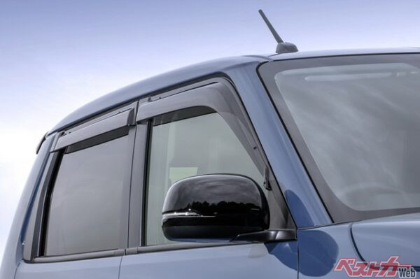 ホンダ N-ONE e:は純正アクセサリーまで環境配慮!?　使用済み自動車の素材がドアバイザーに！