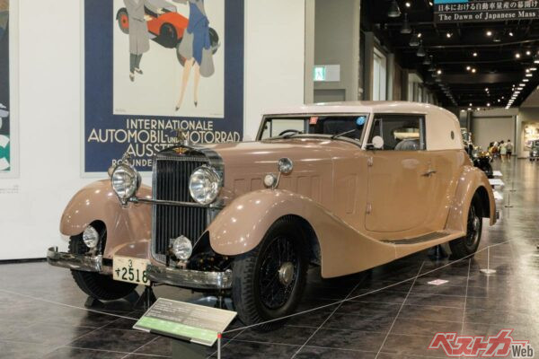 イスパノスイザ（佐賀藩鍋島家13代当主直泰氏が所有したクルマでベアシャシーを輸入し、自らデザイン、日本人職人が製作したという逸話が残る。クルマへのこだわりと技術力が凄い）