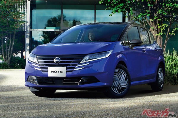 日産 ノート（価格：232万8700～261万4700円）。デザインよし、軽量化と衝突安全性もよし！
