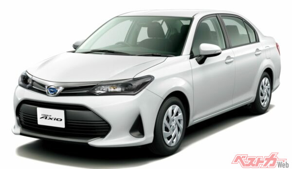 こちらが今販売されているカローラアクシオ。2022年8月から登場の一部改良モデルだ