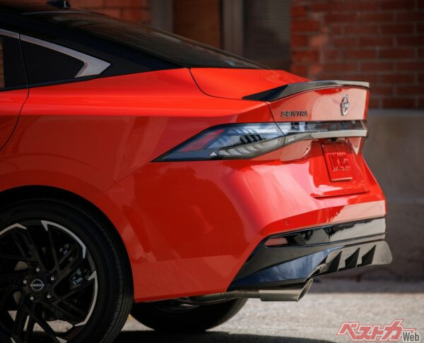 エグいと思わずつぶやいてしまうデザインだ