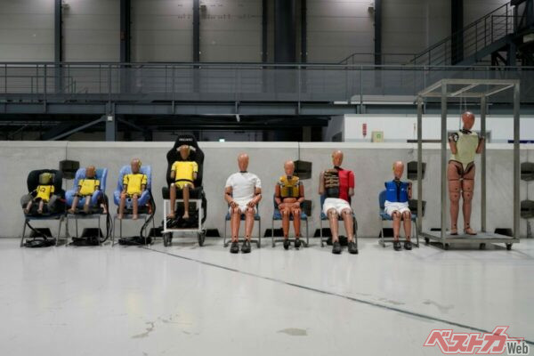 様々なダミー人形