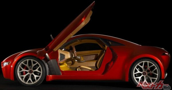 前後オーバーハングが短く、運動性能のポテンシャルは非常に高そうだ