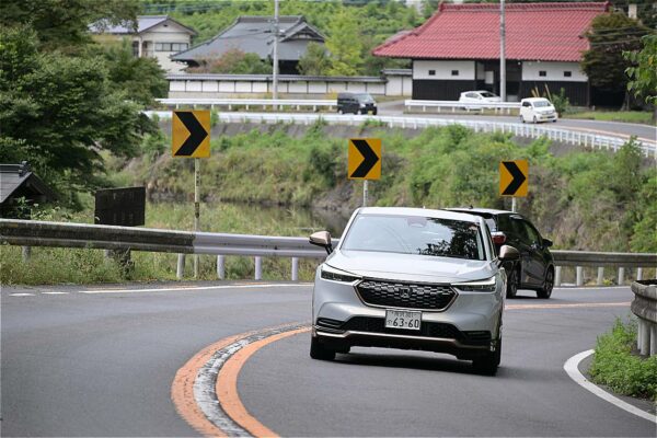 「しなる」ホイール「MS-050」を履いたヴェゼルは明らかにハンドリングや乗り心地が改善していた！