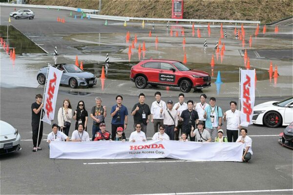 少人数だけにホストとゲストの距離が近く、フレンドリーなイベントに。参加いただいた皆さんありがとうございました！